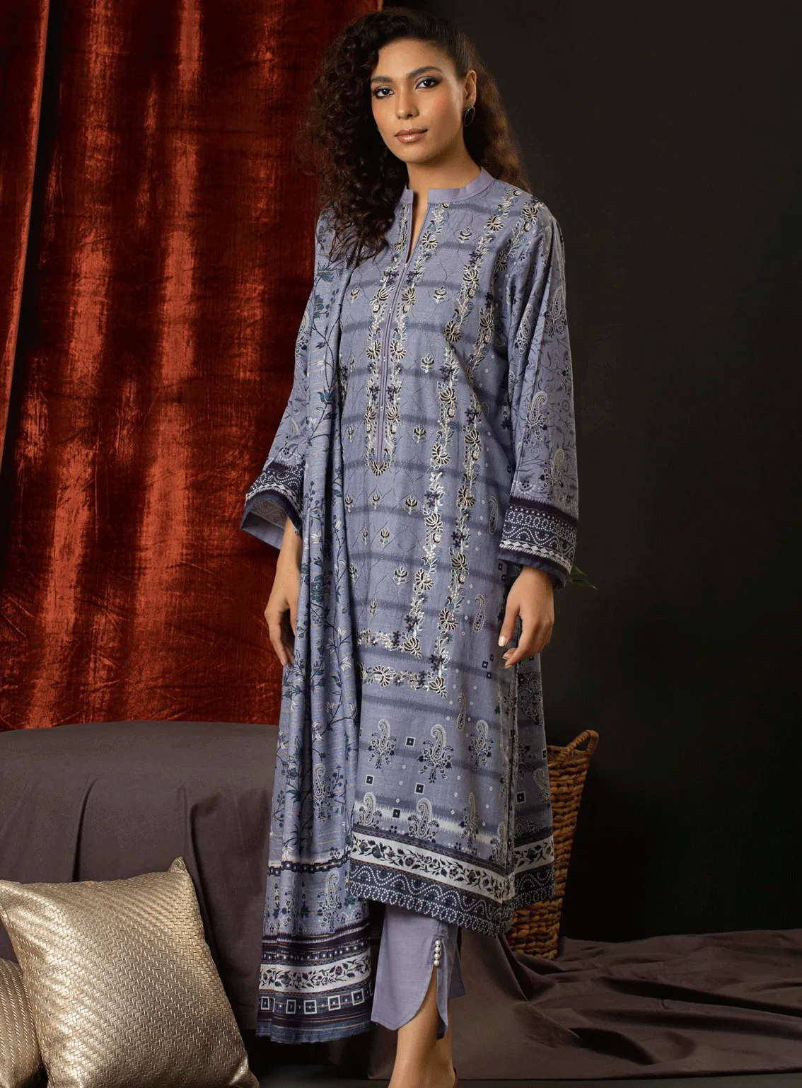 Aadab By Rashid Textile Embroidered Khaddar Unstitched 3 Piece Suit - RT23AK 8308