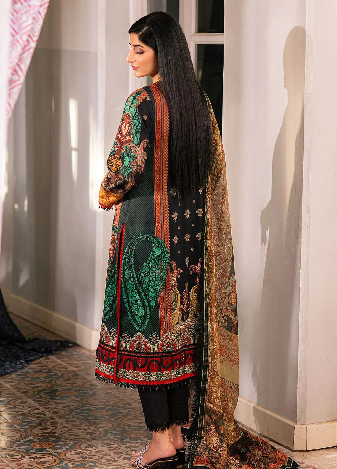 Aira By Asim Jofa Embroidered Lawn Unstitched 3 Piece Suit - AJ24AP AJAR-18